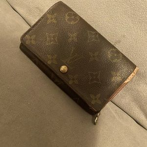 Authentic Louis Vuitton Tresor Wallet